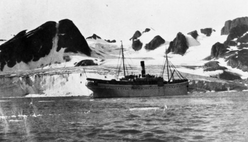 Captain Richard With pioneered expedition cruising in with first voyages to Svalbard in 1896. This is SS Andenæs and her guests exploring Svalbard glacier in the early 1900s. Photo: Hurtigruten Expeditions