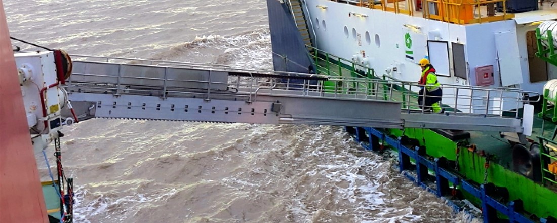 The gangway will provide safe and efficient crew transfer from an MMA Offshore vessel to a barge operating in the NW Australia.Photo: Undertun.